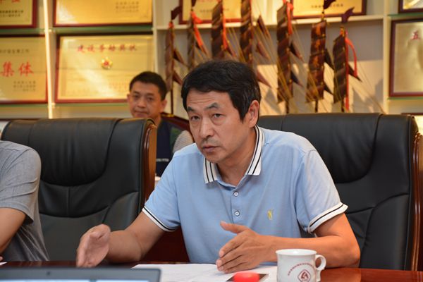 8、總工程師閆躍軍在末次會議上講話.jpg