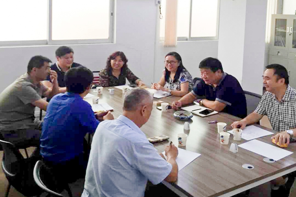 7、座談會(huì).jpg