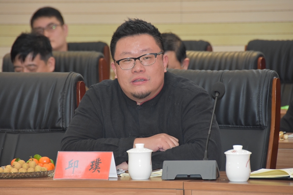 8.各管理技術(shù)骨干為公司發(fā)展建言獻策.jpg