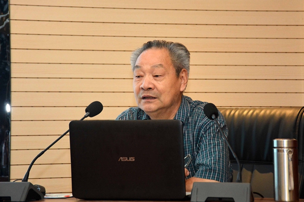 5.歷史考古學(xué)專家蔡運章分享史前城邑與都城起源觀點.jpg
