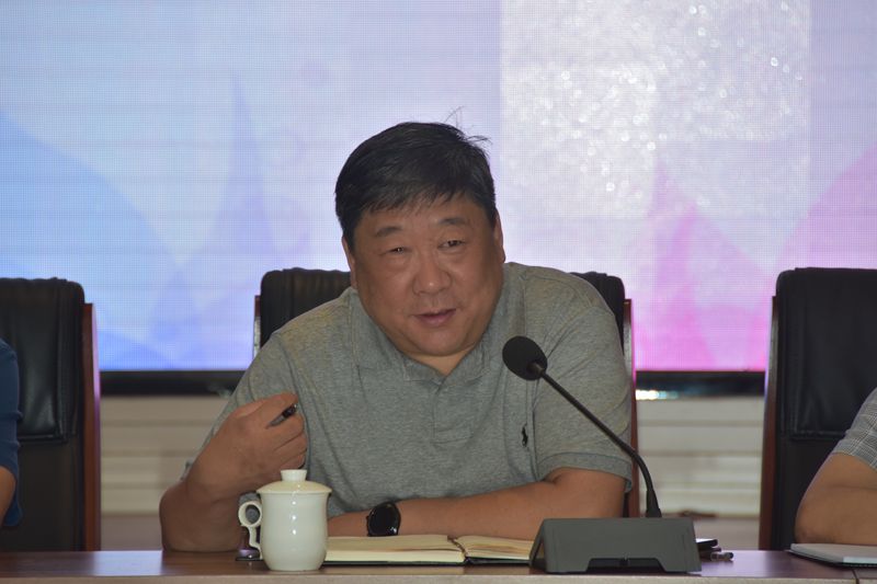 1、董事長兼總經(jīng)理曹紅普指出：產(chǎn)品質(zhì)量是公司發(fā)展的基石和保障.jpg