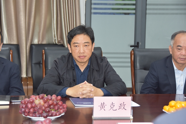 3.河南省安裝集團(tuán)黨委書記、董事長、總裁黃克政發(fā)表講話.jpg